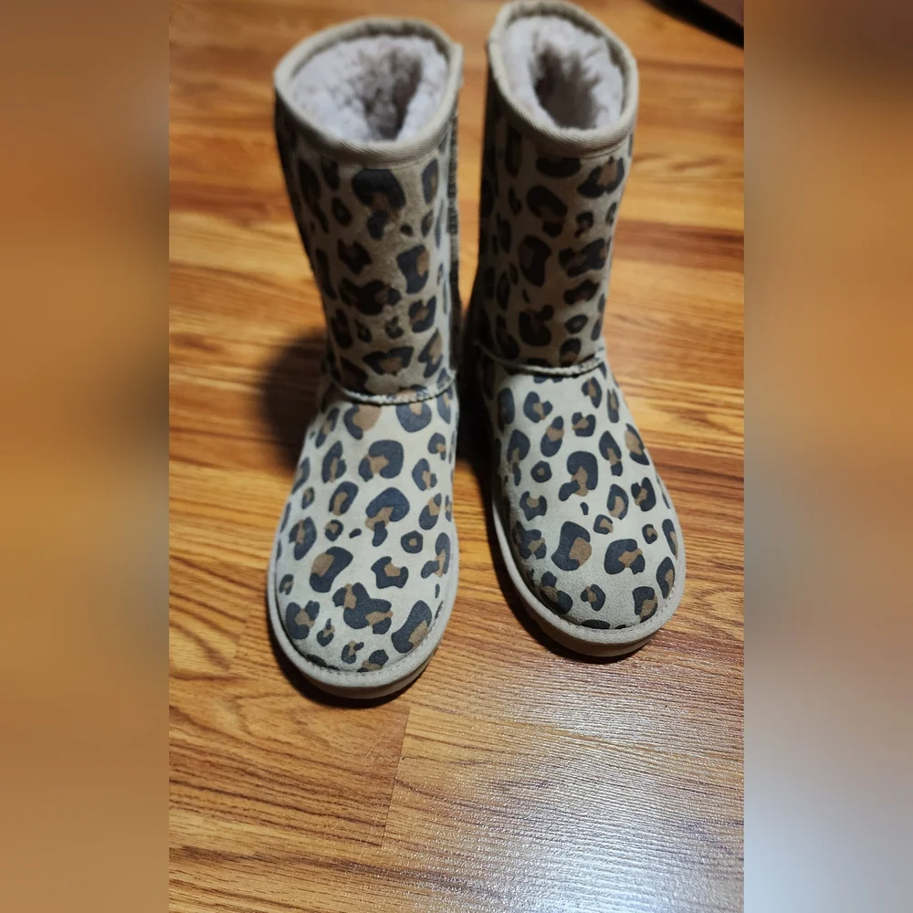 UGG Classic Short II Bootie